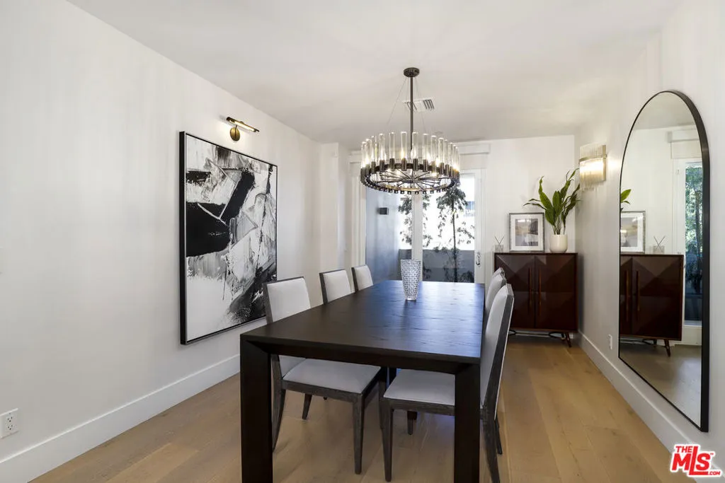 122 N Clark Drive 306, West Hollywood, California 90048 home-pic-8